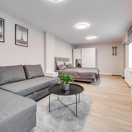 Central Platinum Apartments 19 ريبنيك المظهر الخارجي الصورة